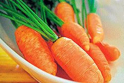 Intelligent eating : Carrot, Amla and flax seeds