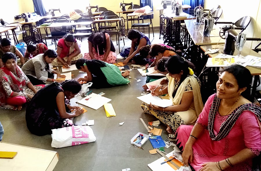 Experts, particularly those in the MSME sector, believe that the government must up its skilling game to be able to tap into the market opportunities. (DH Photo)