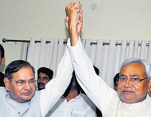 Bihar Chief Minister Nitish Kumar (right) and JD-U national president Sharad Yadav at a press conference in Patna on Sunday. PTI