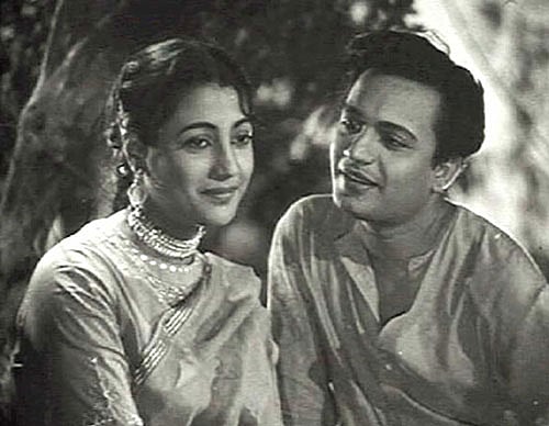 Suchitra Sen had a great on-screen chemistry with Uttam Kumar, and the two were regarded as Bengali cinema's first couple. Film Still