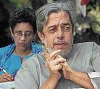 touching A scene from Ek Tho Chance.