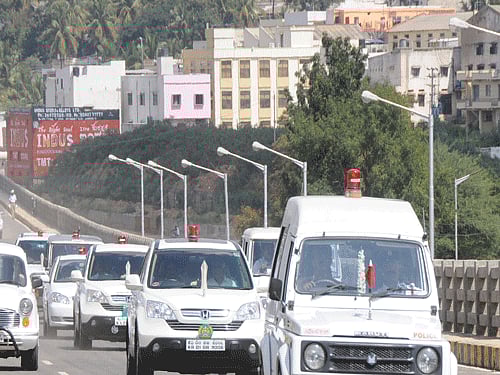 Delhi government's e-auction of fancy registration numbers for vehicles today fetched the government a whopping over Rs 39 lakh, with the number '0007' selling for Rs 10.45 lakh.DH File photo for representation purpose