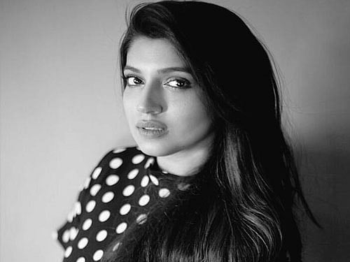 The news sparked celebrations in some parts of the capital, where hundreds of people applauded the soldiers. Swipe up to read more.