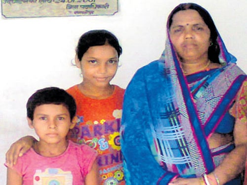 Nisha Thakur, the daughter-in-law of Karpoori Thakur's brother, stays in the former CM's  ancestral house along with her family. PHOTO: MOHAN PRASAD