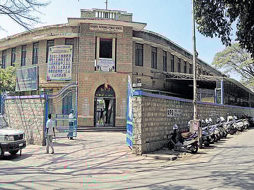 The APS Public School now functions out of this stone-building which housed the Acharya Patashala High School for many decades. DH Photo