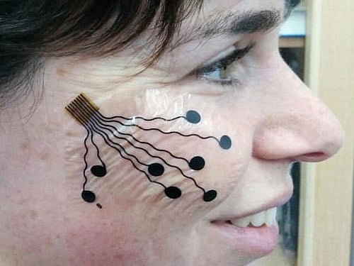 The tattoo consists nanotechnology-based conductive polymer coating that enhances the carbon electrode's performance. Image courtesy Twitter.