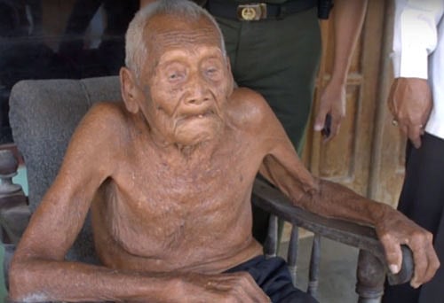 According to the documents recognised by Indonesian officials, Mbah Gotho from Sragen in central Java was born on December 31, 1870. Video grab