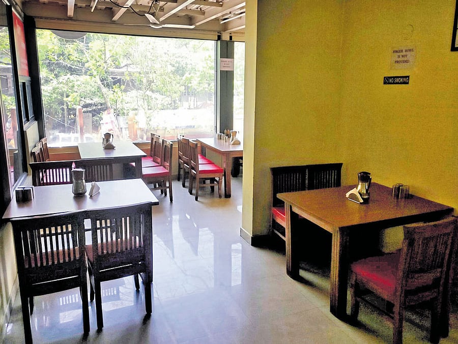 rustiC APPEAL The restaurant has a soothing and relaxed ambience.