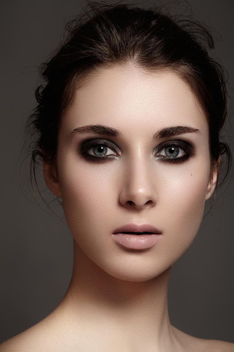 Smokey eyes