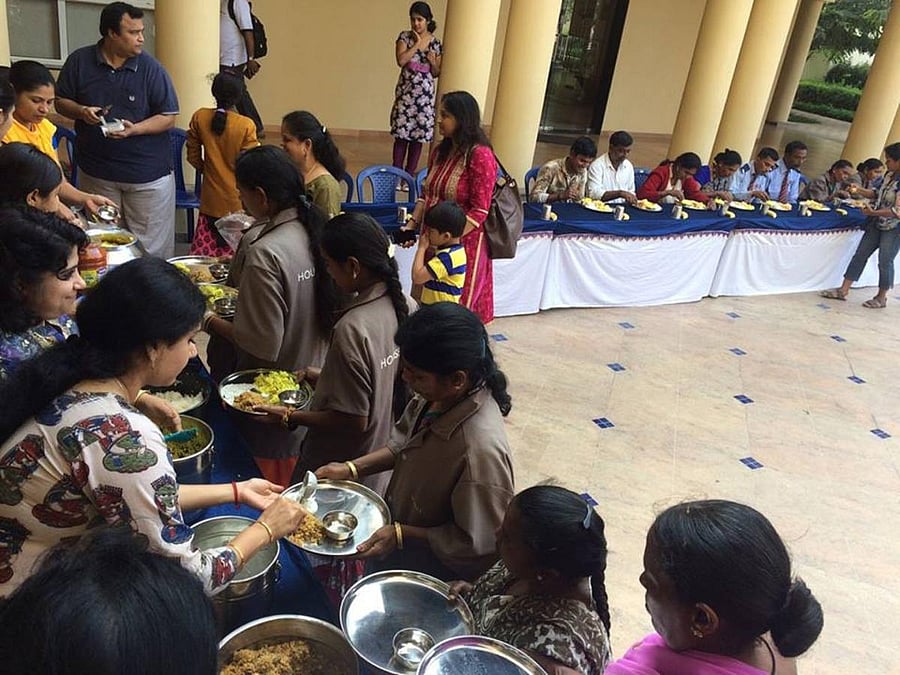 An event where Rent-A-Cutlery hired out plates and tumblers.
