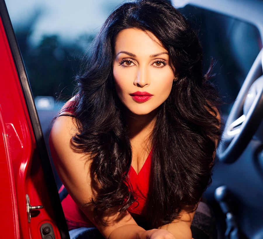 Flora Saini