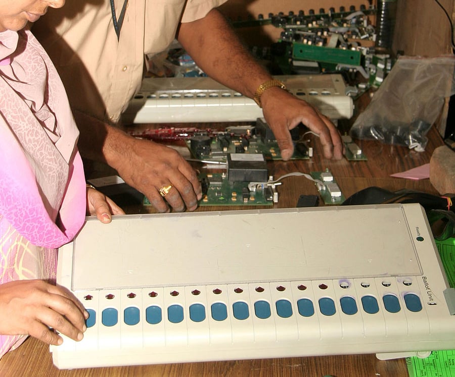 According to the Election Commission, altogether there are 918 candidates in the fray and represent the 59 constituencies spread over seven states and the Union Territory of Chandigarh. DH file photo