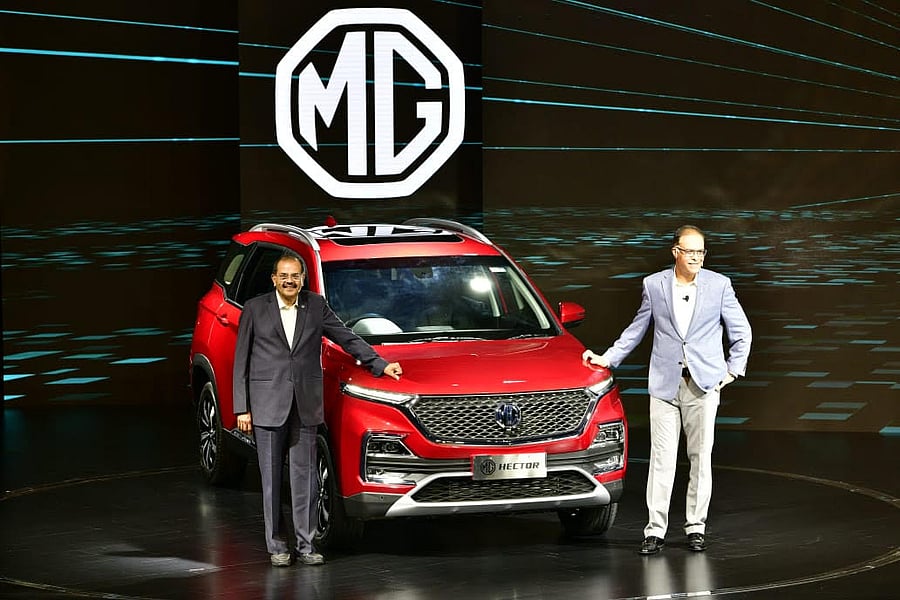 From left- Mr. P. Balendran, Executive Editor and Mr. Rajeev Chaba at the Hector unveil press conference