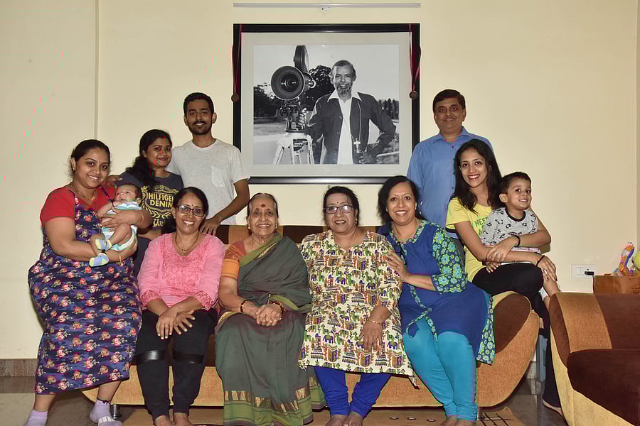 On Metrolife’s suggestion, the iconic director’s extended family meets and recalls his life and times