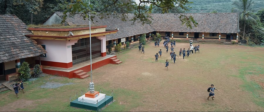 The Kannada community’s fear of losing their identity has been portrayed well in ‘Sarkari Hiriya Prathamika Shaale, Kasargodu’.