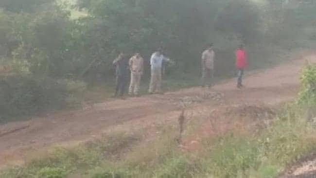According to the police, the suspects began pelting stones at the cops in order to escape. DH photo