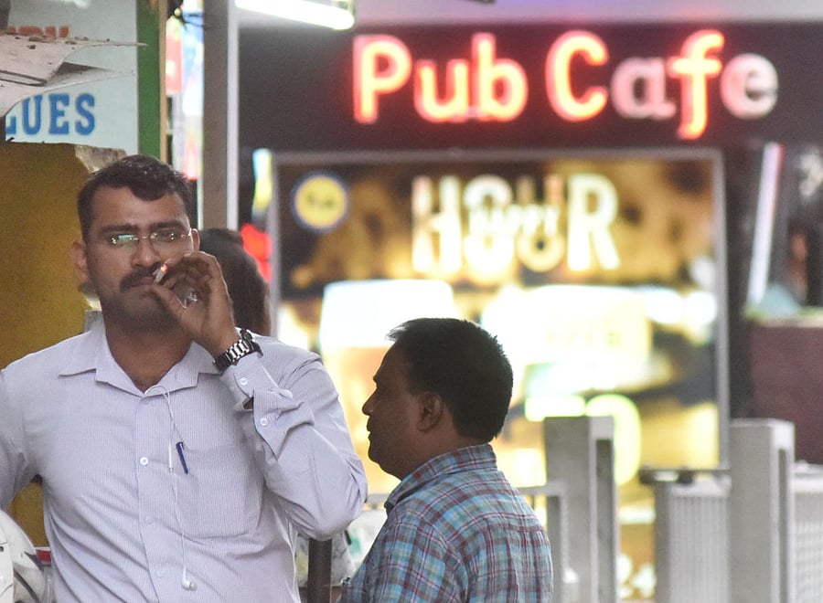 Smoking zones will check passive smoking. dh photo