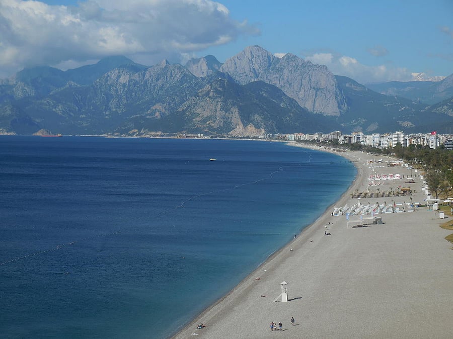 Konyaalti Beach against the backdrop of Taurus Mountains
