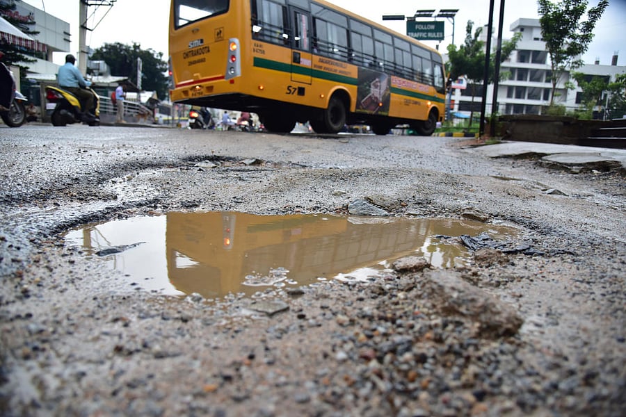 Badly damaged road in Karnataka (DH Photo)