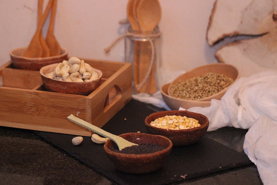 ‘EdiblePro’ includes edible forks, soup spoons, ice cream sticks, bowls, plates and holders.