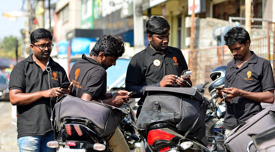 <div class="paragraphs"><p>Swiggy online delivery partners.&nbsp;</p></div>