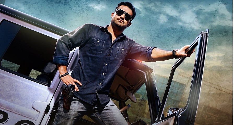 Jr NTR in Temper. (Credit: Twitter/ @vamsikaka)