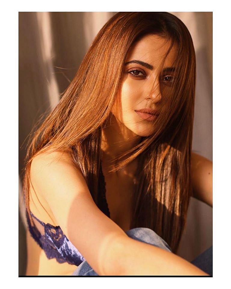 Rakul Preet impressed fans with her performance in De De Pyaar De. (Credit: Facebook/RakulPreet)