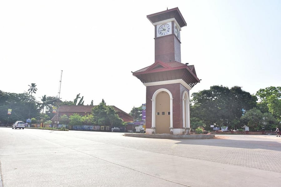 The road near Clock Tower in Mangaluru wore a deserted look on Sunday.