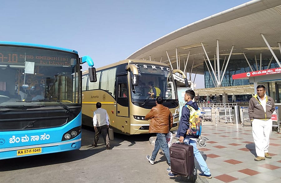 The BMTC runs Vajra and Vayu Vajra buses to the Bengaluru airport. DH PHOTO