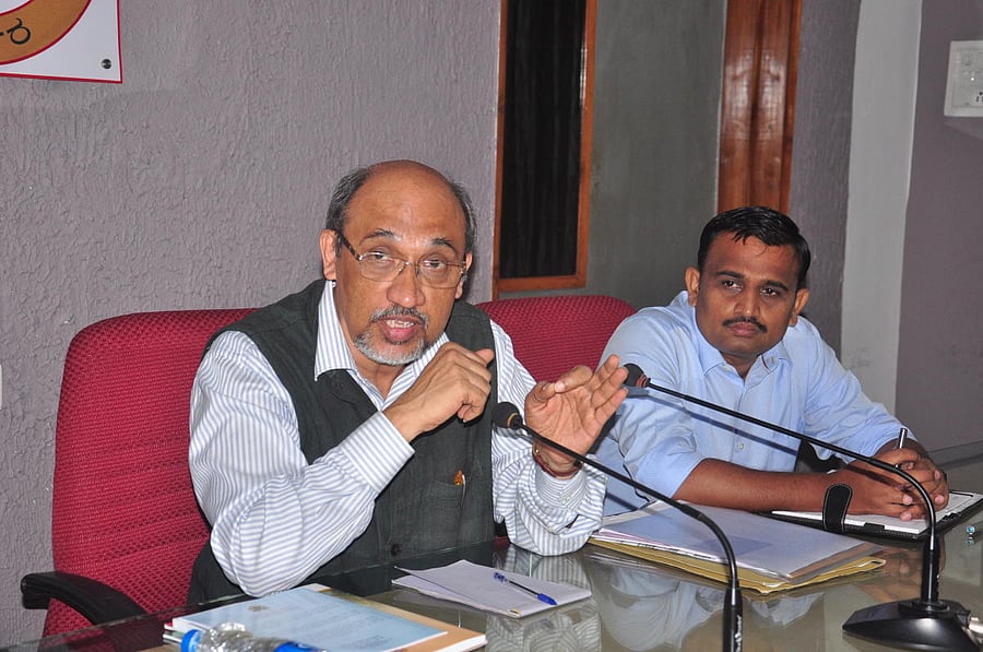 Prakash Kammardi (left). (DH Photo)