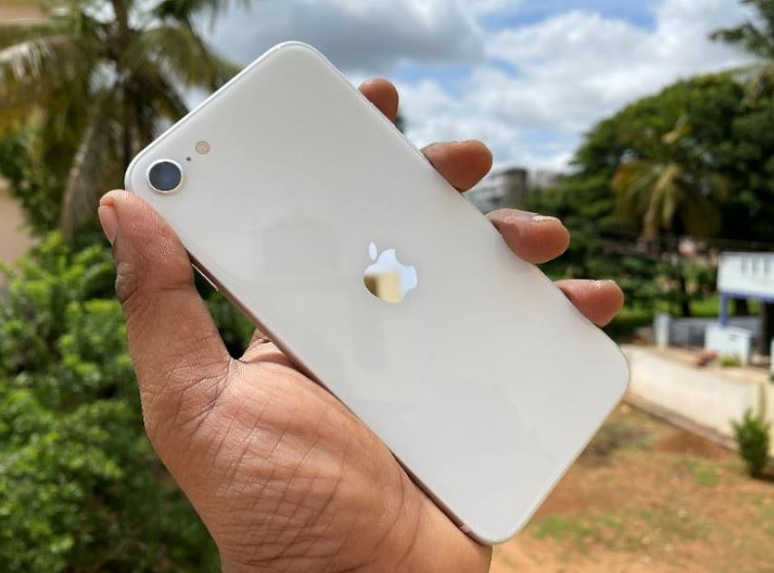 Apple iPhone SE. Picture Credit: DH Photo/KVN Rohit