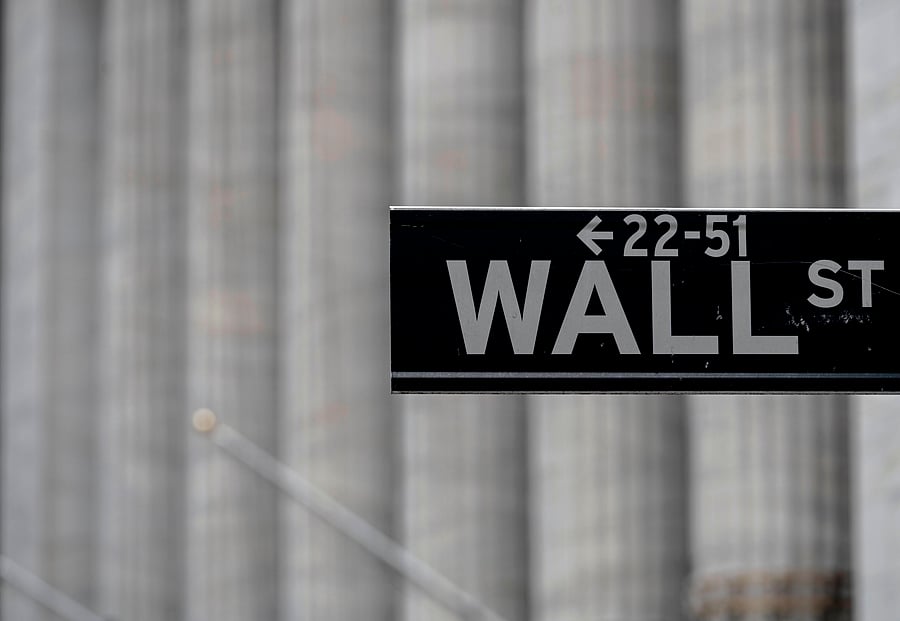 In the previous session, banks stocks had powered Wall Street's main indexes higher, helping them offset investor fears due to rising virus infections in several U.S. states. Credit: AFP Photo