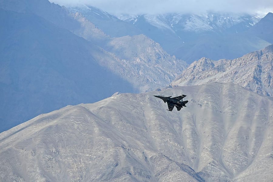 An Indian fighter jet flies over Leh, the joint capital of the union territory of Ladakh (AFP Photo)
