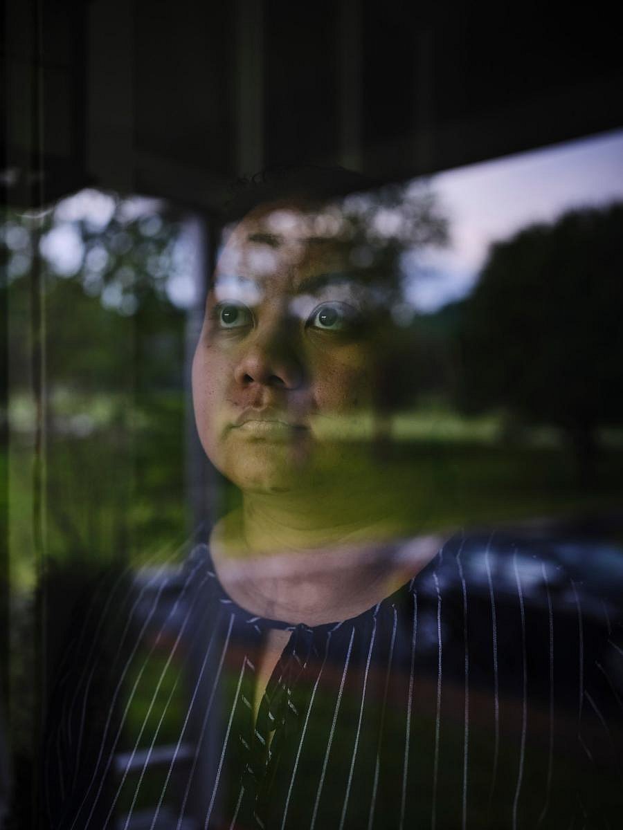 Kim Victory pulled out her ventilator breathing tube while experiencing frightening visions in the hospital. The New York Times