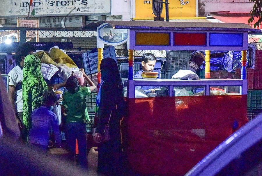 In order to win the league, Napoli have to hope closest challengers Lazio do not to win at Inter Milan in Sunday's early kick-off