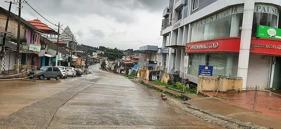 The KSRTC Road wore a deserted look in Virajpet on Saturday.