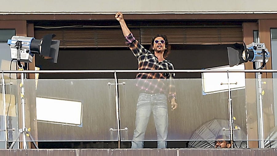 Bollywood actor Shah Rukh Khan spotted shooting at his villa Mannat. Credit: PTI