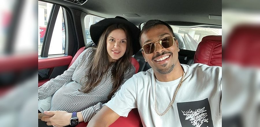 They also raised slogans for party's victory in Karnataka Assembly polls