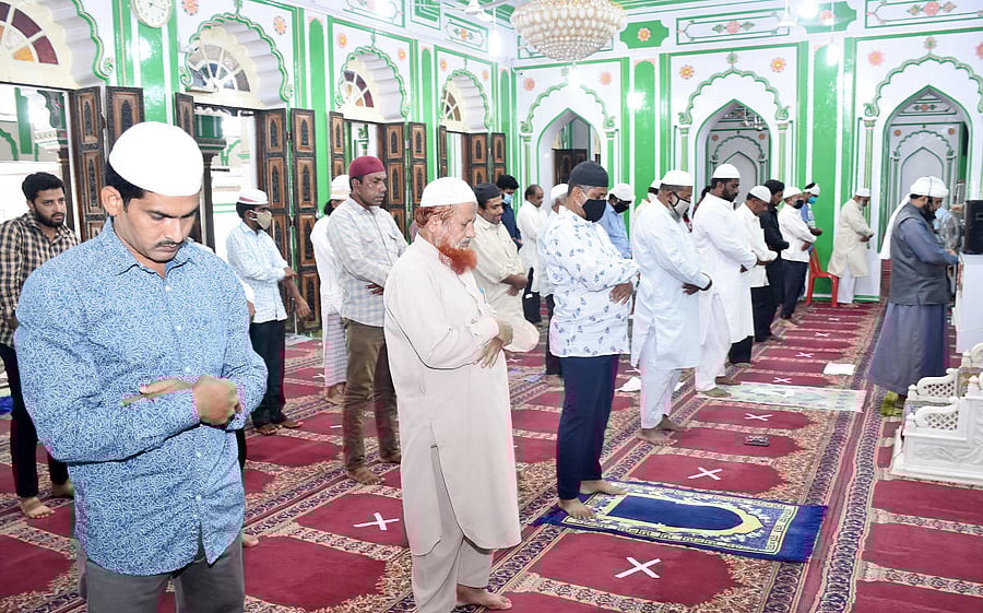 Muslims perform namaaz as part of Bakrid in a mosque on Ashoka Road in Mysuru on Saturday. DH PHOTO