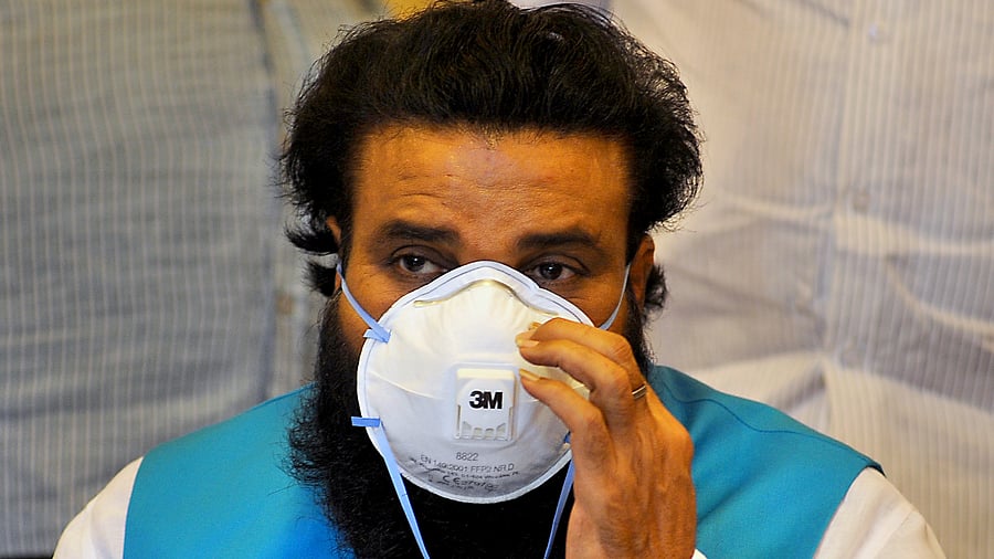 Sriramulu is the only minister to get admitted to a govt hospital. Credits: DH Photo