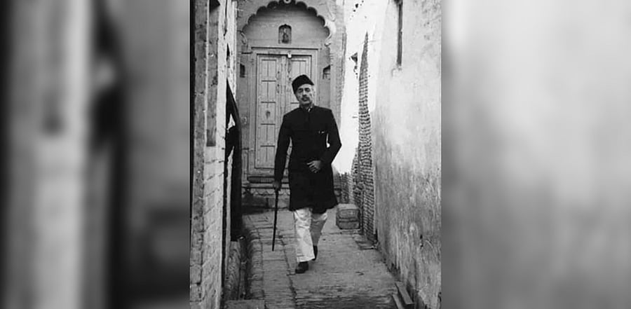 A still from the film Garm Hava. 