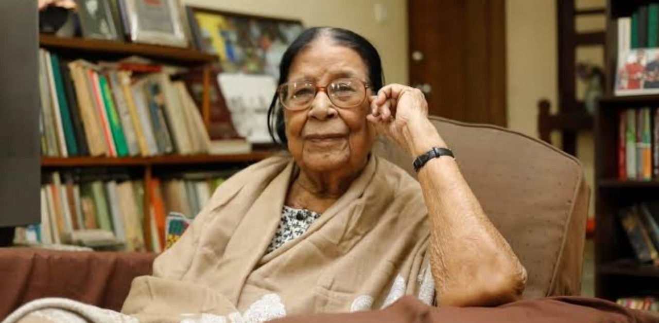 Bangladesh's first female professional photographer Sayeeda Khanam. Credit: Social Media