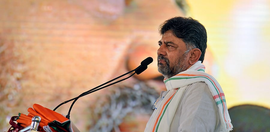 “Yesterday and the day before, my phone was alright. But now, I’m not able to receive calls properly. I think my phone is being tapped,” Shivakumar told reporters. Credit: DH File Photo/Pushkar V