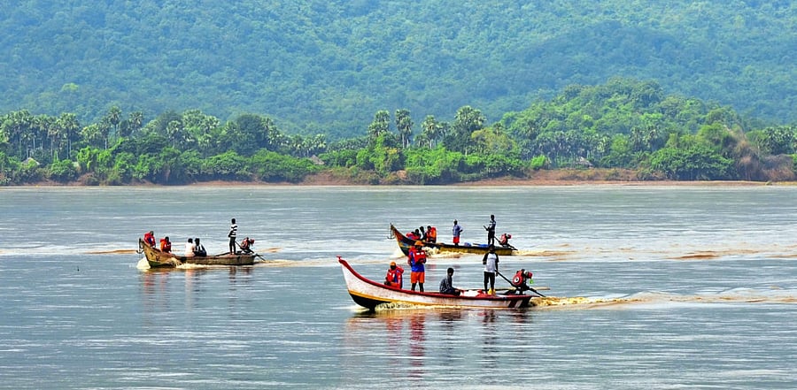 People living along the banks of Godavari and Purna rivers have been asked to remain alert. Credits: PTI
