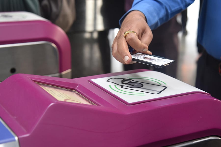 BMRCL has cut short the time given to commuters for validating the recharge from 60 days to seven days. DH FILE/S K Dinesh