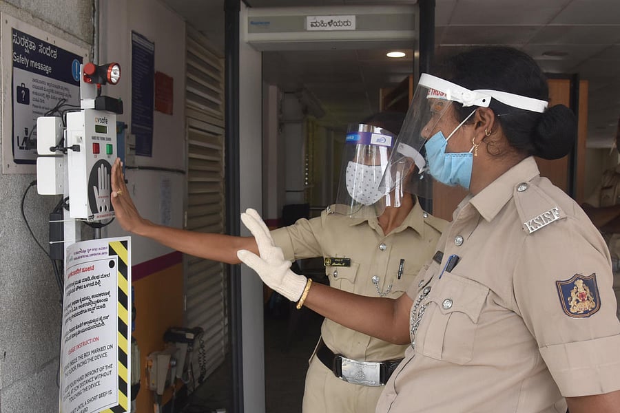 Police conduct a mock drill at a metro station in Bengaluru on Sunday. DH Photo/S K Dinesh