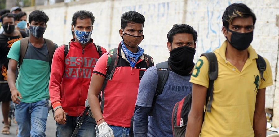 Migrant workers returning to Odisha. Credit: DH File Photo
