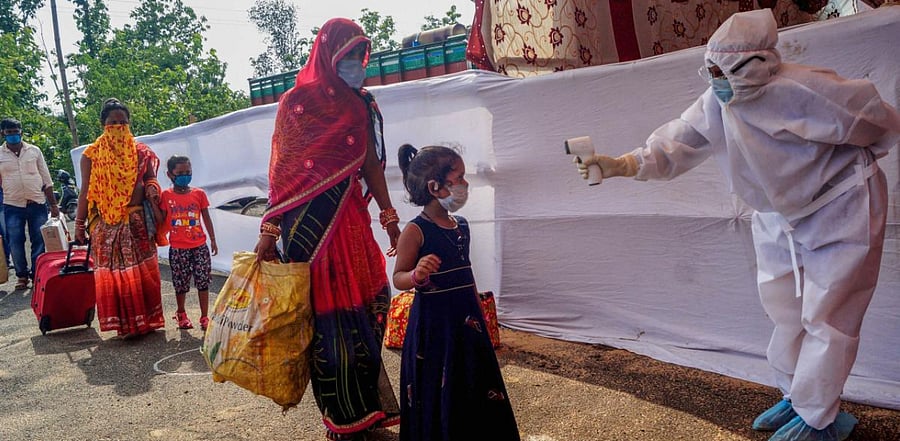 The local authorities should provide critical care in available Intensive Care Unit (ICU)s and High Dependable Unit (HDU) at the district level, the letter said. Credit: PTI Photo