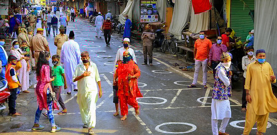 Devotees outside the Ajmer Sharif Dargah after it reopened during Unlock 4, amid the ongoing coronavirus pandemic. Credits: PTI Photo