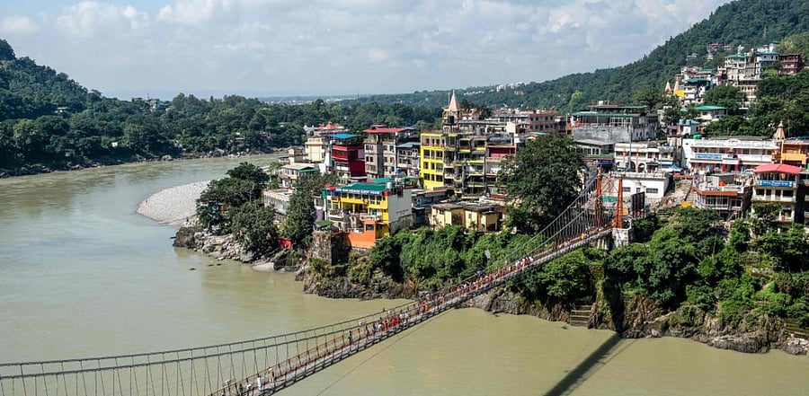 Chief Secretary Om Prakash said it is not mandatory for them to bring coronavirus negative report before checking into a hotel or homestay. Credit: AFP Photo